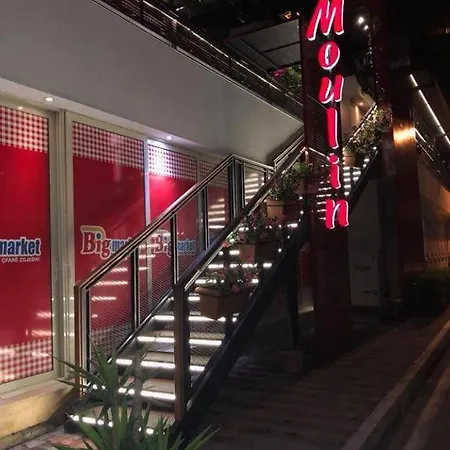 Moulin Bleu Hotel