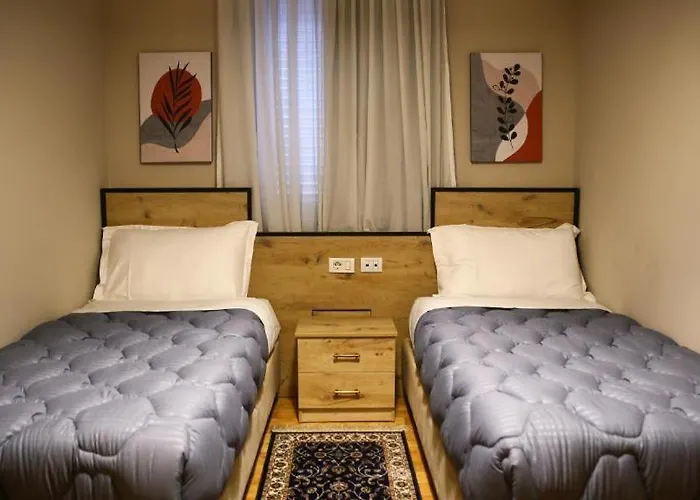 Moulin Bleu 3* Tirana